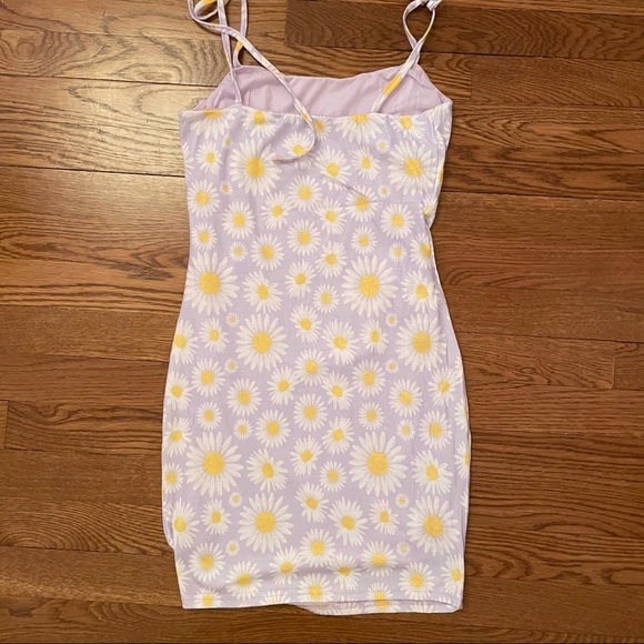 lavender with daisys ribbed mini dress - Picture 2 of 3
